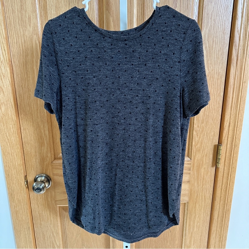 Ann Taylor Short Sleeve Charcoal Grey Black Polka Dot Tunic T Shirt Small